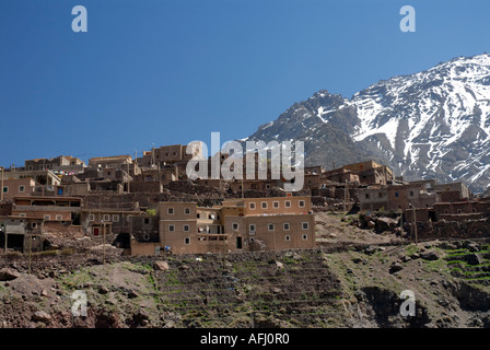 Voir d'Imlil village haut Parc national de Toubkal Maroc Haut Atlas Banque D'Images