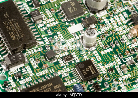 Un circuit imprimé à partir d'un caméscope montrant différents composants électroniques Banque D'Images