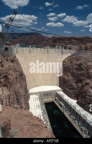 Nevada,Sud-Ouest,Ouest,l'État d'argent,Colorado River Water Hoover Dam,construit 1931 35 hydroélectricité contrôle des crues irrigation NV009, Visitors trave Banque D'Images