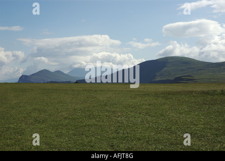 La plaine connue sous le nom de Paris - avec les falaises Fogher centre - Valentia Island, comté de Kerry, Irlande Banque D'Images