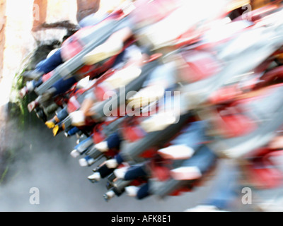 Les gens de la circonscription nemesis rollercoaster Banque D'Images