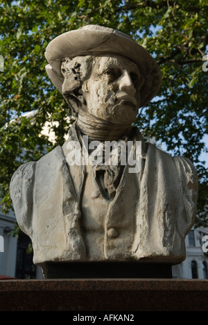 A statue of the artist Sir Joshua Reynolds Leicester Square central London England Banque D'Images