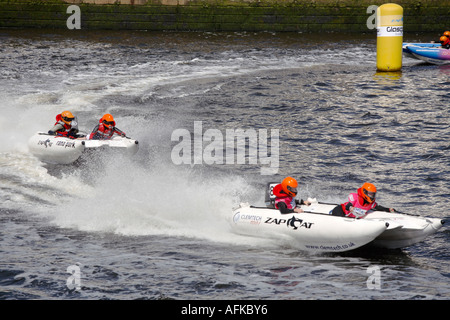 Course Zapcats sur la rivière Clyde dans le cadre de la rivière Glasgow Festival 2006 Banque D'Images