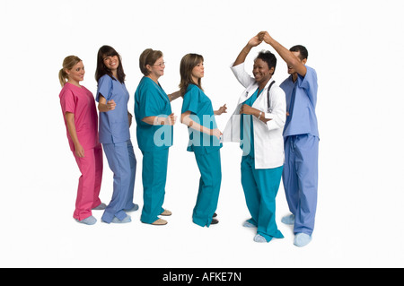 Portrait de groupe de médecins et d'infirmières dancing Banque D'Images