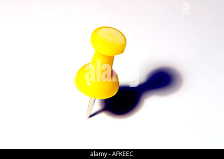La carte jaune sur fond blanc Banque D'Images