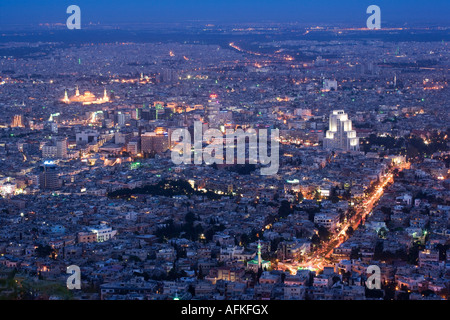 Vue sur le centre de Damas, au crépuscule, en Syrie Banque D'Images