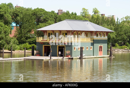 Boat House l'île de Manhattan New York Banque D'Images