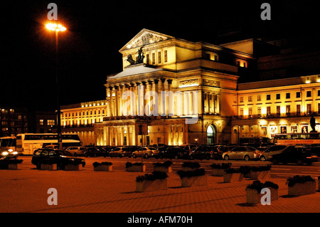 Teatr Wielki - Polish National Opera, Varsovie la nuit, Warszawa, Pologne, Polska Banque D'Images