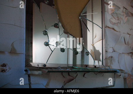 Shattered mirror, Virginia USA Banque D'Images