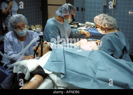 La scène de la salle d'opération orthopédique Banque D'Images