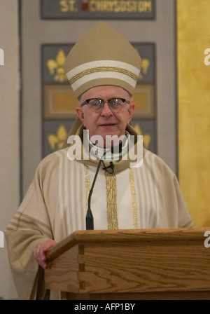 L'Archevêque Daniel Pilarczyk de l'Archidiocèse de Cincinnati, Ohio. Banque D'Images