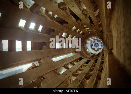 L'intérieur d'une tour dans la célèbre Cathédrale de Gaudi, La Sagrada Familia à Barcelone, Espagne Banque D'Images