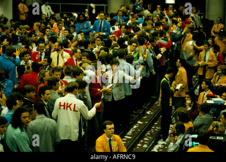 LIFFE années 1990 City of London stock traders Royaume-Uni. Plancher des opérations de change de la Bourse internationale de Londres. 1991 HOMER SYKES Banque D'Images