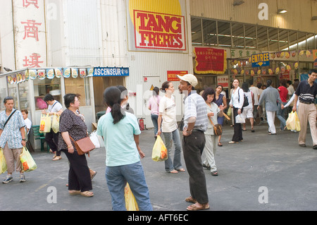 Paris FRANCE, Chinatown, 'Tang Freres', ethnique 'supermarché asiatique' foule les gens à l'avant, épicerie avant, supermarché d'alimentation ethnique, multi Banque D'Images
