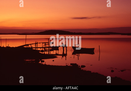 Coucher du soleil d'été sur la côte ouest de la Suède Banque D'Images