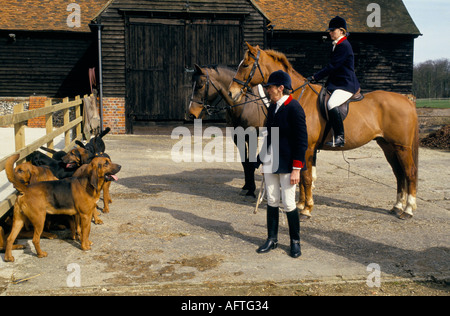 Chasse à la traînée ou chasse à la traînée les draghounds de la forêt de Windsor. Berkshire. ROYAUME-UNI. 1990s HOMER SYKES Banque D'Images