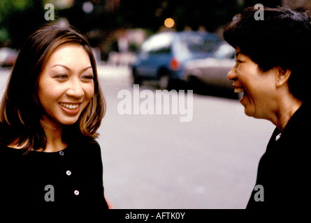 Mère et sa fille, smiling, portrait Banque D'Images