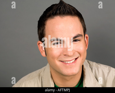 Young man smiling, portrait, Close up Banque D'Images