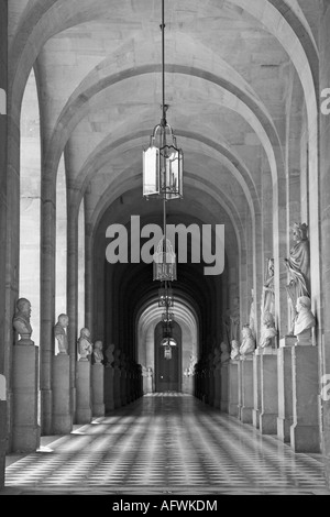 Couloir à l'intérieur du château de Versailles, France Banque D'Images