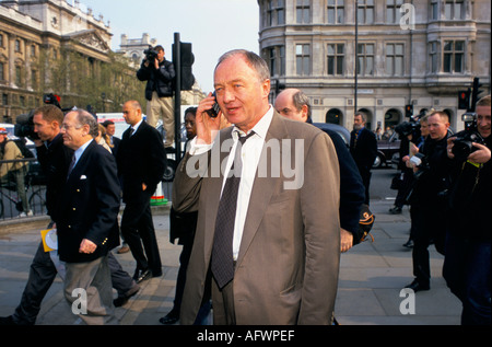 Ken Livingstone politicien, 6th mai 2000 sa première journée au pouvoir.Il s'est présenté comme candidat indépendant pour devenir le premier maire de Londres .HOMER SYKES Banque D'Images