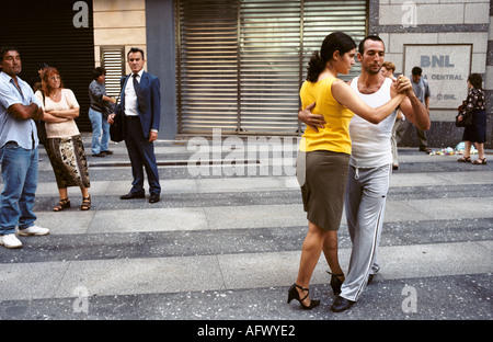 Buenos Aires Argentine Amérique du Sud BsAs cours de danse de tango après le travail dans le centre-ville des années 2000 2002 HOMER SYKES Banque D'Images