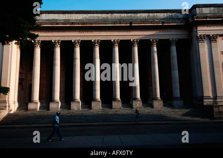 Cuba La Havane Vedado extérieur de l'Université de La Havane Banque D'Images