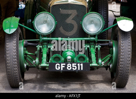 1930 Bentley Speed Six "Ancien numéro trois" à Goodwood Festival of Speed, Sussex, UK. Vue de l'extrémité avant. Banque D'Images