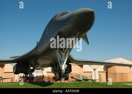 Un Rockwell B1B Lancer exposé au Musée de l'espace aérien du Dakota du Sud à proximité de Rapid City F 100 A dans le contexte de l'été 2007 Banque D'Images