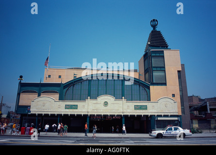 La station de métro de Coney Island Avenue Surf vu de Coney Island, Brooklyn, New York City, USA Banque D'Images