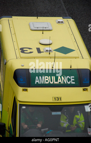 Close up of ambulance sur sa façon d'une urgence Banque D'Images