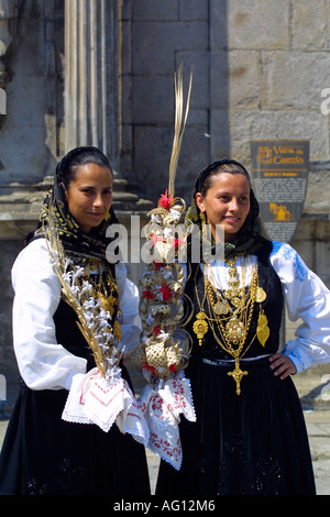 Les filles avec costumes traditionnels, Minho, Portugal Banque D'Images