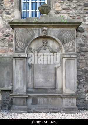 La tombe d'Adam Smith dans Canongate Kirkyard, Édimbourg, Écosse, Royaume-Uni. Banque D'Images