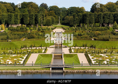 Vue de la jardin de style baroque au château de Frederiksborg Banque D'Images