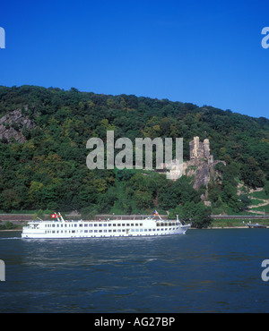 En face du château Rheinstein Assmannshausen dans la vallée du Rhin en Allemagne Banque D'Images