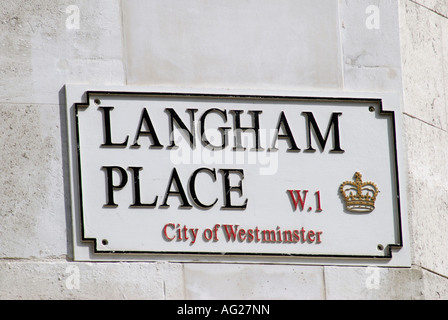 Le Langham Place W1 London City of westminster street sign on wall Banque D'Images