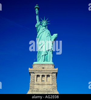 Statue de la liberté dans le port de New York Banque D'Images