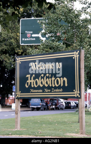 Hobbiton signer dans la ville de Matamata Nouvelle-zélande Waikato près du Seigneur des Anneaux, localisation Banque D'Images