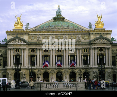 Géographie / voyages, France, Paris, Theatre / Théâtre, Opéra de Paris (Opéra National de Paris), vue extérieure, ouverte, 1875 : l'architecte Charles Garnier, Additional-Rights Clearance-Info-Not-Available- Banque D'Images