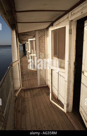 Bateau à vapeur du Nil abandonné sur le Nil à Karima, Soudan Banque D'Images