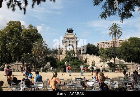 Le cascada dans cascade le parc de la Ciutadella prise en août 2007 Barcelone Espagne Europe Banque D'Images