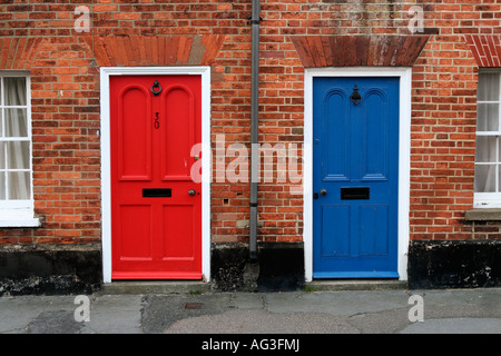 Deux portes avant victorienne mitoyenne dans le Suffolk Southwold Logement UK Banque D'Images