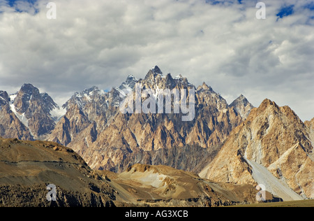 Le Passu cones de Hunza vu de la Karakoram Highway dans le nord du Pakistan Banque D'Images