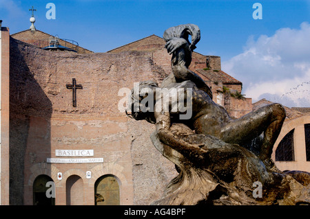 Fontana delle Naiadi à l'église Santa Maria degli Angeli de l'arrière-plan la Piazza della Repubblica Rome Italie Banque D'Images