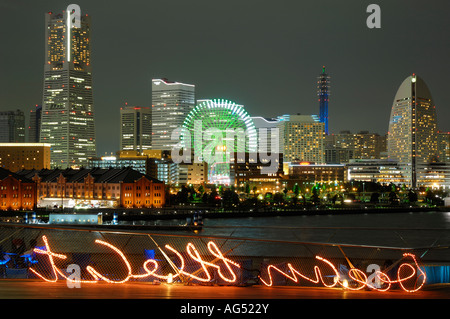 Bord de mer de la ville de Yokohama la nuit, Minatomirai JP Banque D'Images