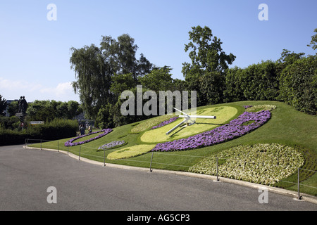 L'horloge de fleurs à Genève Banque D'Images