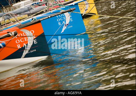 Volvo Ocean Race yachts amarrés dans le Nord Cove à New York USA Mai 2006 Banque D'Images