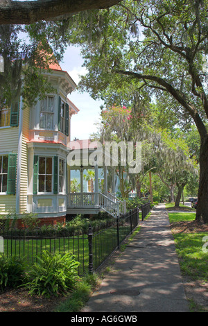 Chemin ombragé dans la ville de Beaufort en Caroline du Sud, USA Banque D'Images