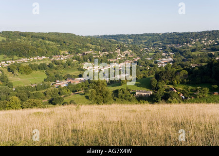 Rodborough Common sur l'escarpe de Cotswold en regardant vers Brimscombe, Gloucestershire Banque D'Images