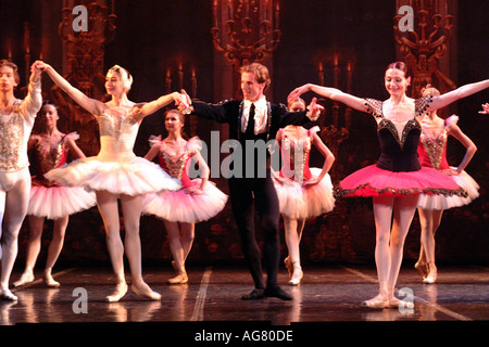 St Petersburg Dancers Performing Mariinskiy Théâtre de l'Hermitage Fédération de Russie Banque D'Images