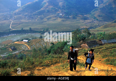 Vietnam Hue Homme et femme de la tribu Hmong noir Banque D'Images